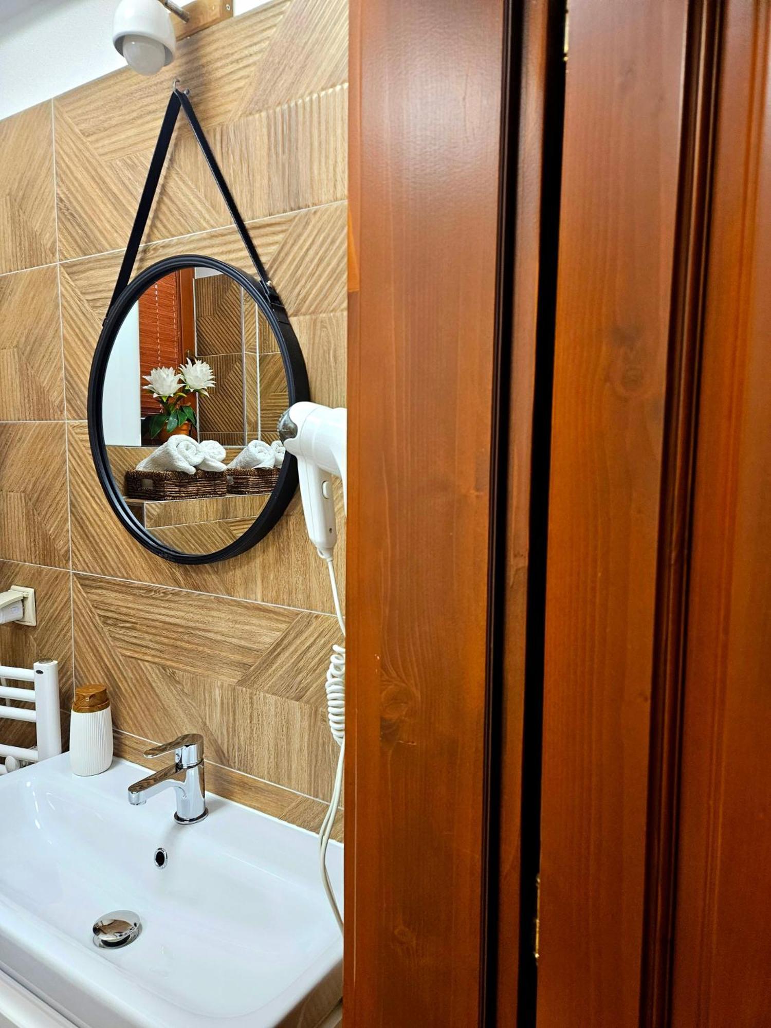 Apartment Apartament Z Widokiem Na Gory - Split Ac, Private Terrace, Private Parking